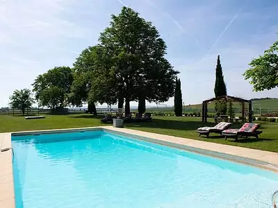 Maison, 825 m²