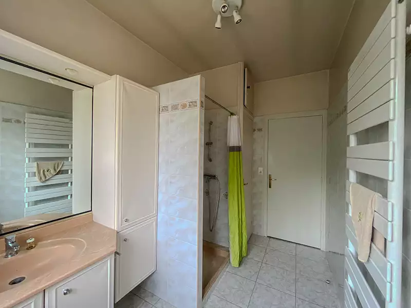 Maison, 240 m²