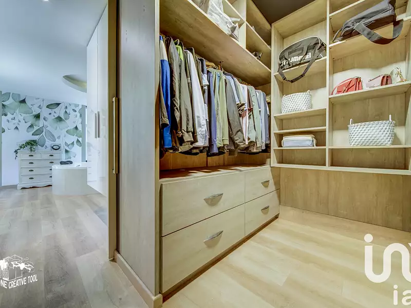 Maison, 250 m²