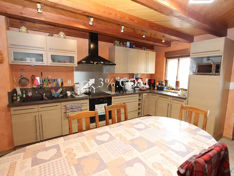 Immeuble, 211 m²