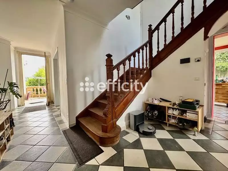 Maison, 270 m²