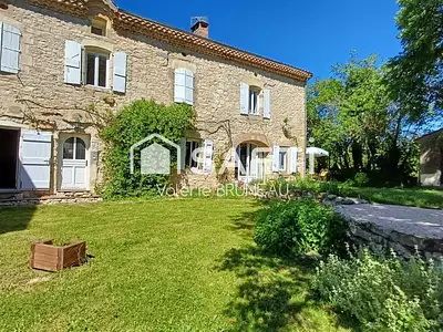 Maison, 390 m²
