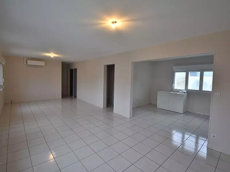 Maison, 77 m²