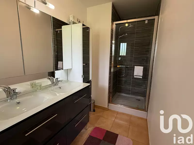 Maison, 220 m²