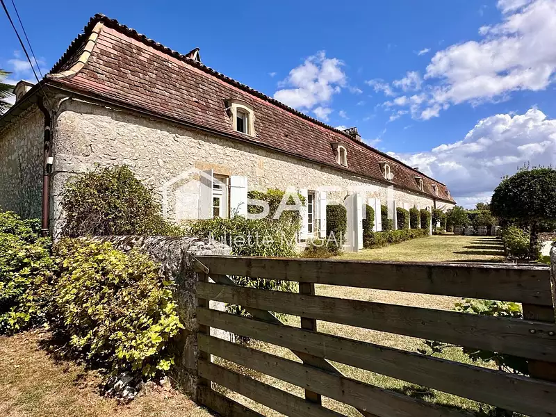 Maison, 550 m²