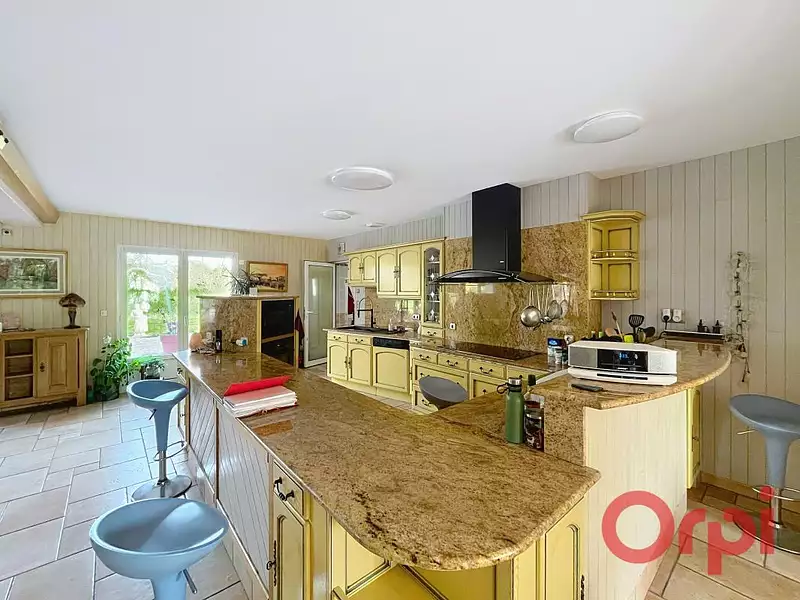 Maison, 315 m²