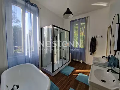 Maison, 225 m²