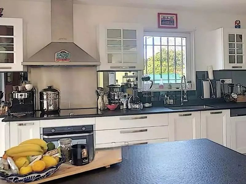 Maison, 334 m²