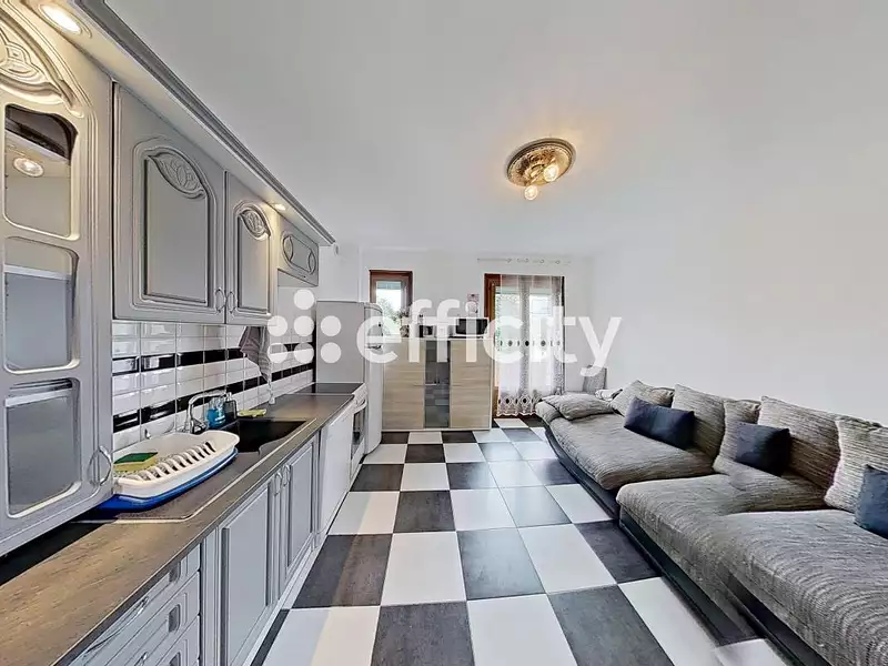 Maison, 210 m²