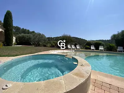 Maison, 220 m²