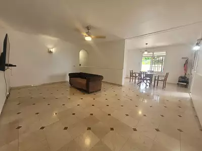 Maison, 174 m²