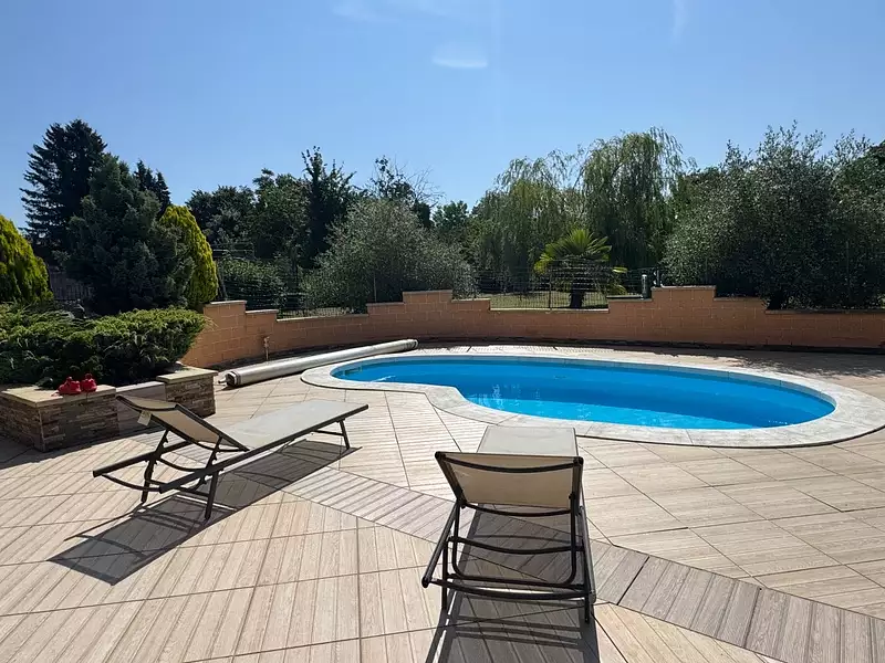 Maison, 252 m²