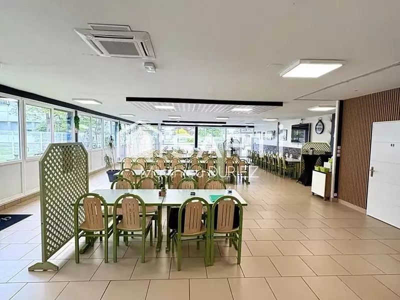 Divers, 250 m²