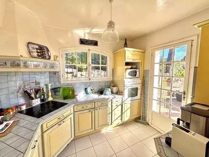 Maison, 180 m²