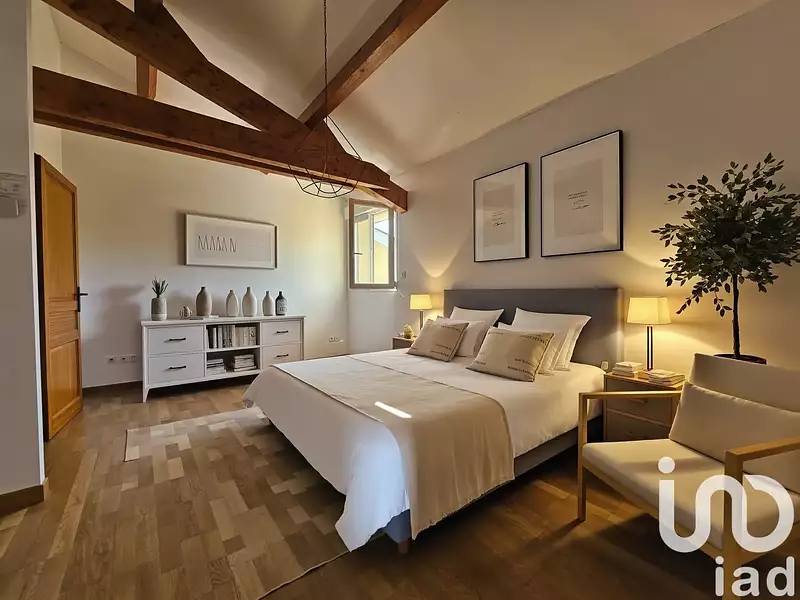 Maison, 196 m²
