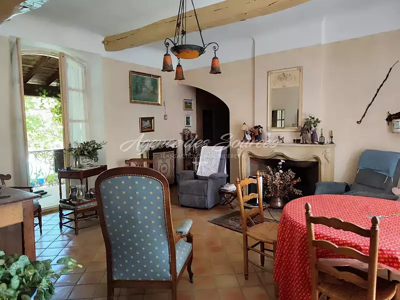 Maison, 267,9 m²