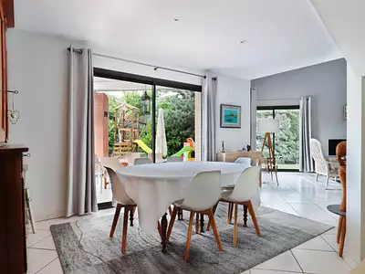 Maison, 218 m²