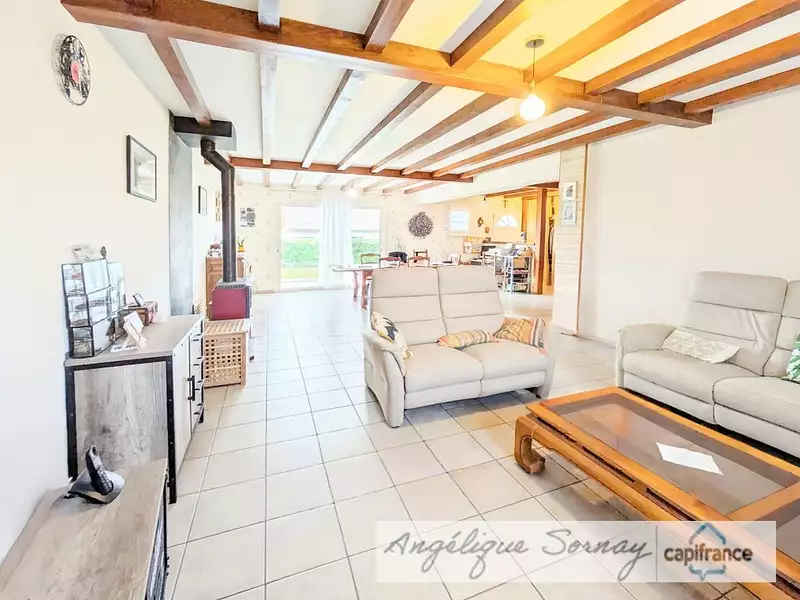 Maison, 167 m²