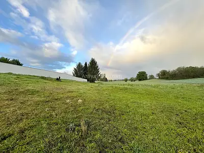 Terrain, 880 m²