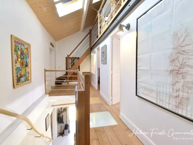 Maison, 235 m²