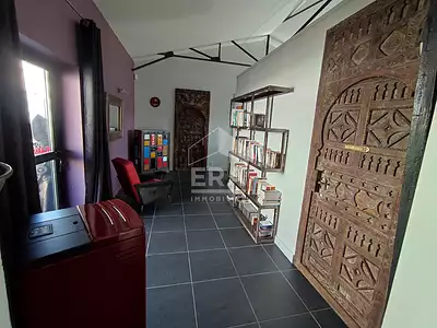 Maison, 166 m²