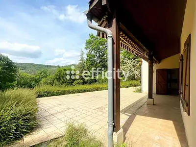 Maison, 225 m²