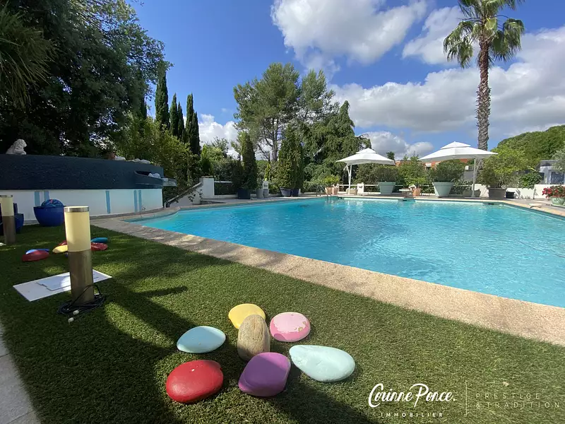 Maison, 320 m²