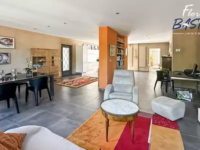 Maison, 166 m²