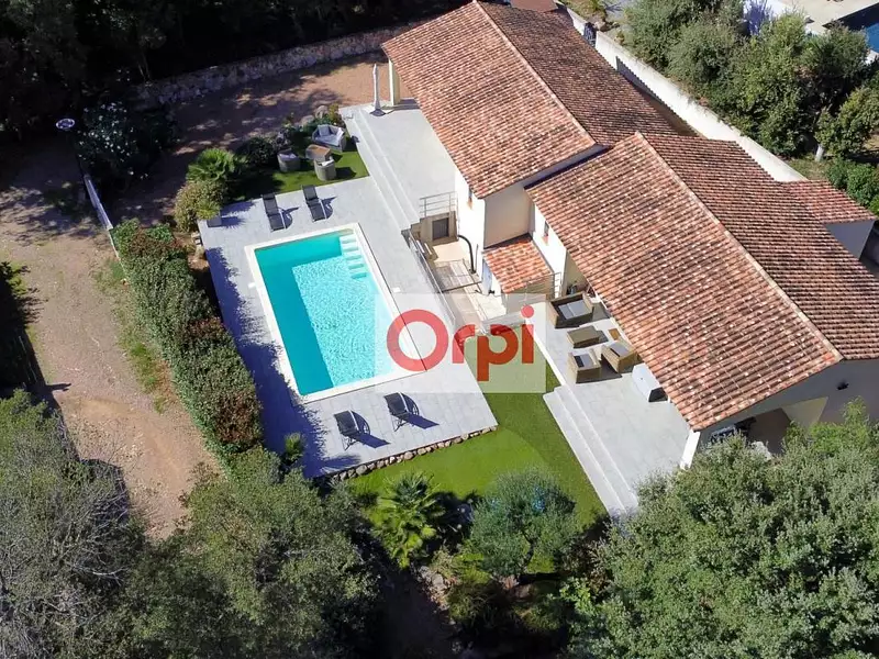 Maison, 124 m²