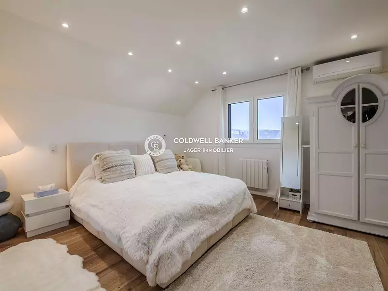 Maison, 280 m²