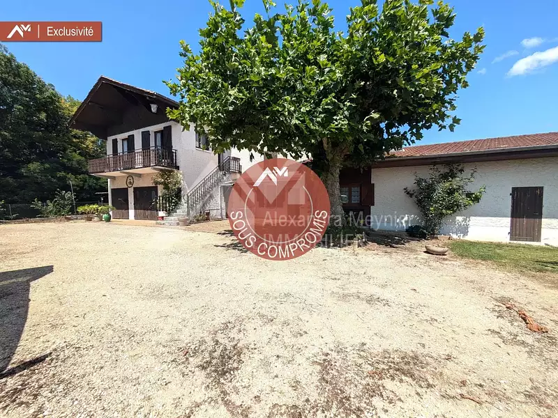 Maison, 230 m²