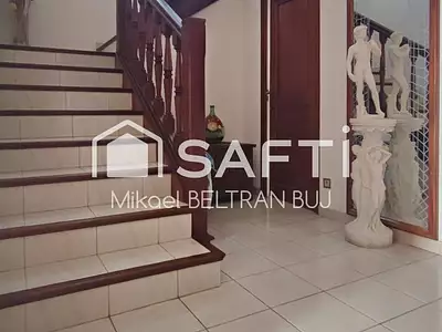 Maison, 250 m²
