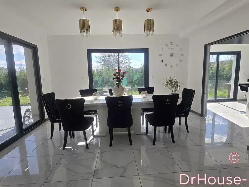 Maison, 155 m²
