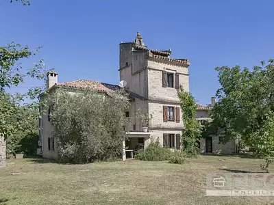 Maison, 248 m²