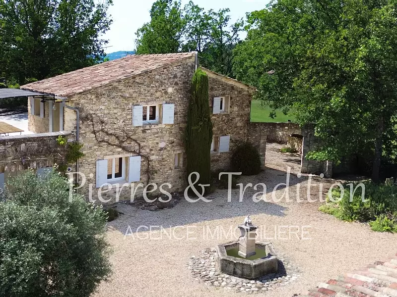 Maison, 249 m²
