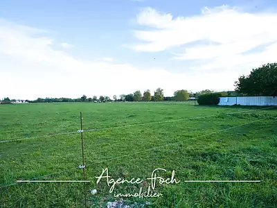 Terrain, 1 100 m²