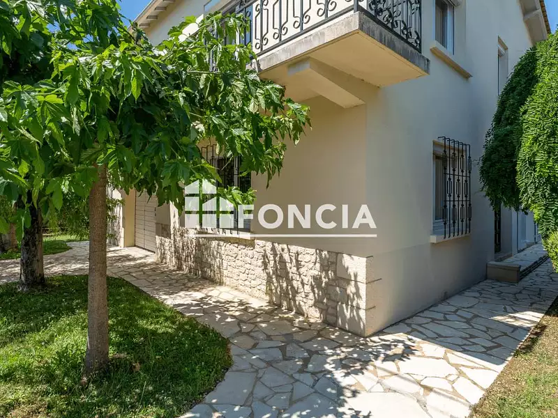 Maison, 180 m²