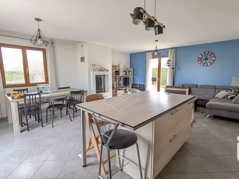Maison, 99 m²