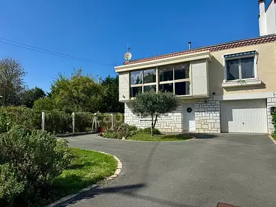 Maison, 180 m²