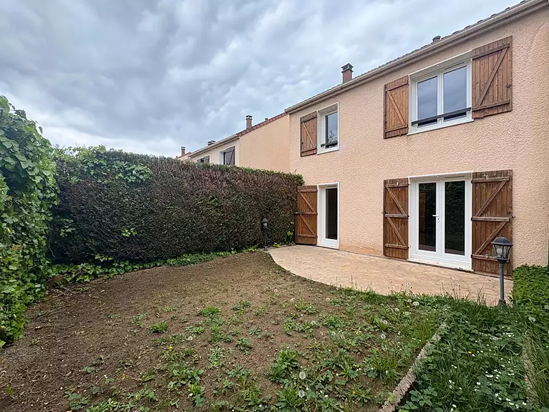 Maison, 77 m²