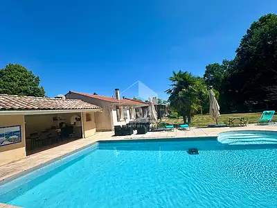 Maison, 217 m²