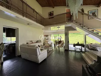 Maison, 270 m²
