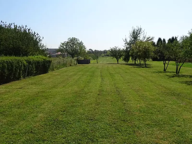 Terrain, 2 800 m²