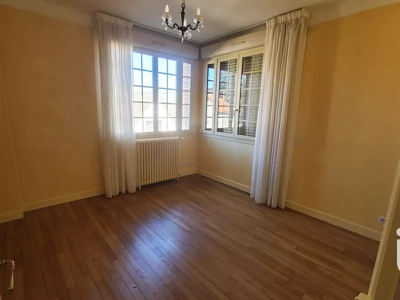 Maison, 350 m²