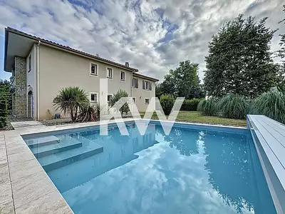 Maison, 220 m²