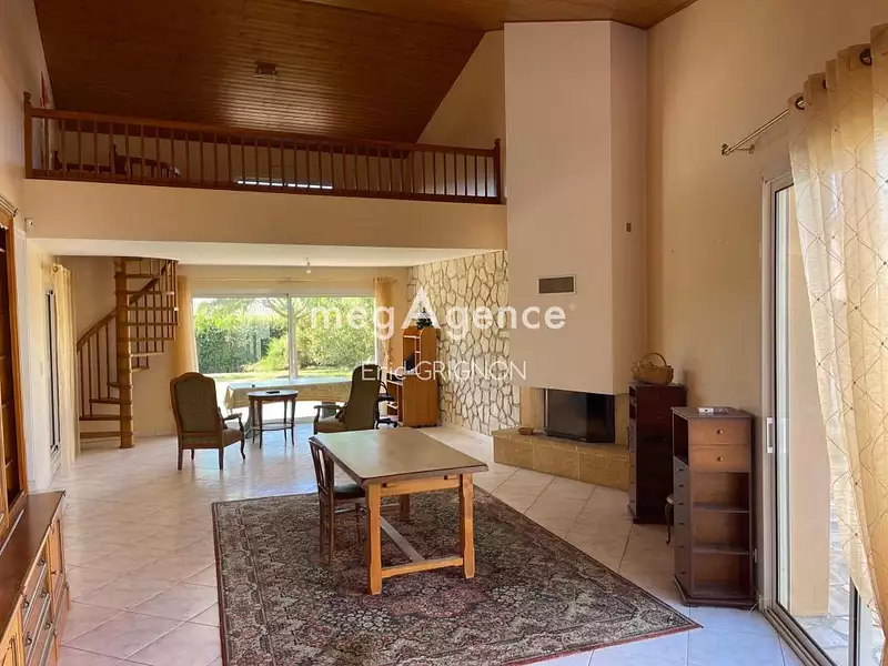 Maison, 190 m²