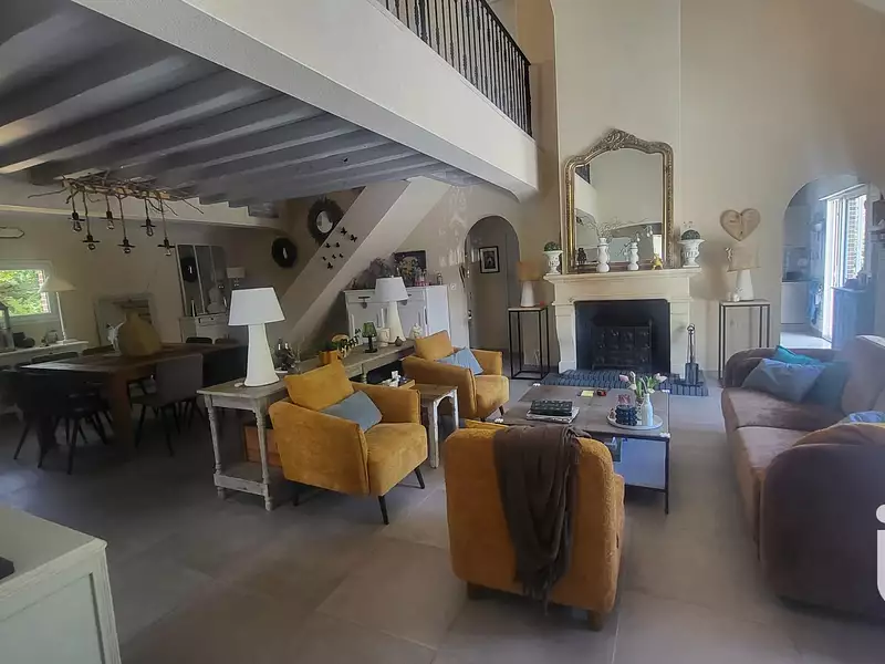 Maison, 181 m²