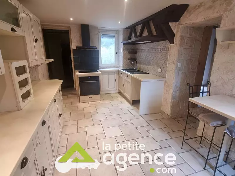 Maison, 180 m²