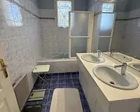 Maison, 240 m²