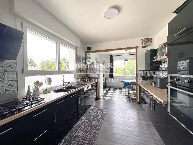Maison, 201 m²